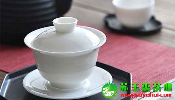 白瓷茶具适合泡什么茶 为什么铁观音茶最适合白瓷茶具?